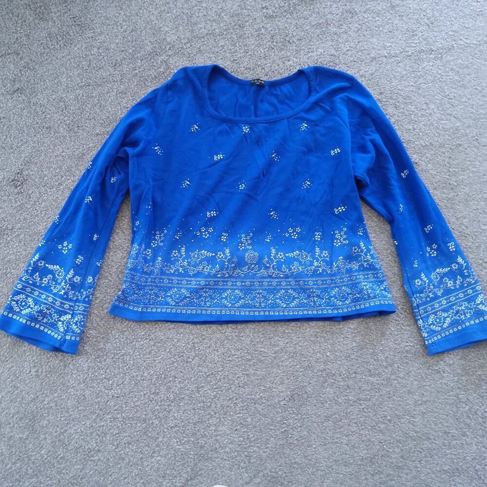 NEW FANG BLUE SILVER TOP